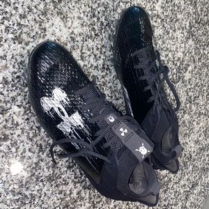 Under armor blur cleats men’s size 8.5
